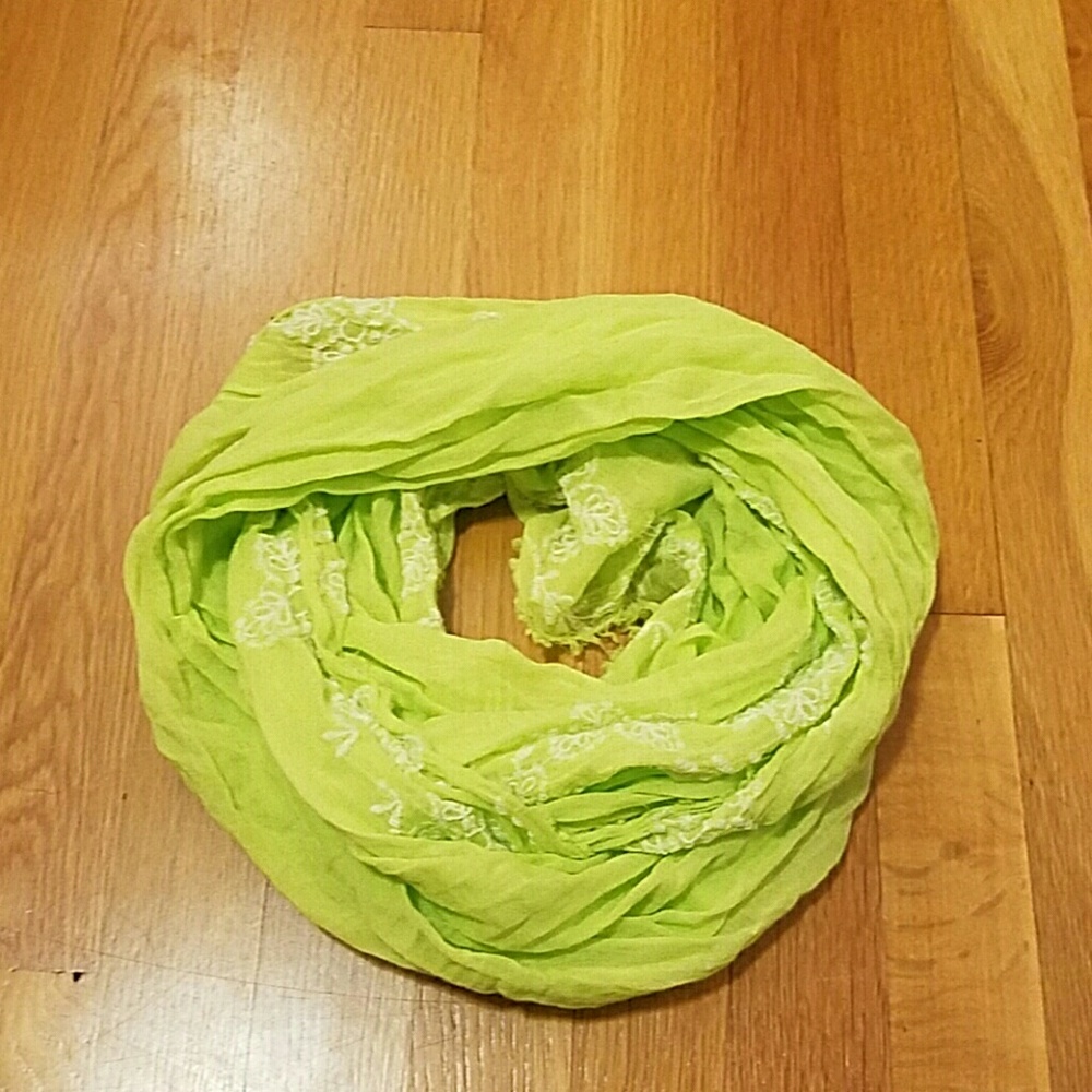 American Eagle infinity scarf